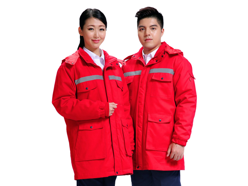 http://m.usm-indonesia.com 紅色工作服沖鋒衣展示